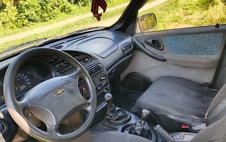 Chevrolet Niva I рестайлинг, 2004 год, 250 000 рублей, 4 фотография