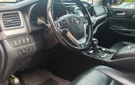 Toyota Highlander III, 2014 год, 2 800 000 рублей, 5 фотография