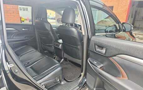 Toyota Highlander III, 2014 год, 2 800 000 рублей, 9 фотография