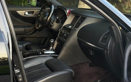 Infiniti QX70, 2014 год, 2 500 000 рублей, 6 фотография