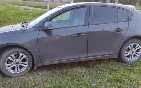 Chevrolet Cruze II, 2014 год, 749 000 рублей, 3 фотография