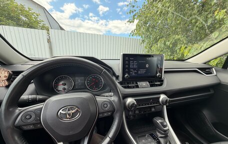 Toyota RAV4, 2021 год, 3 100 000 рублей, 2 фотография