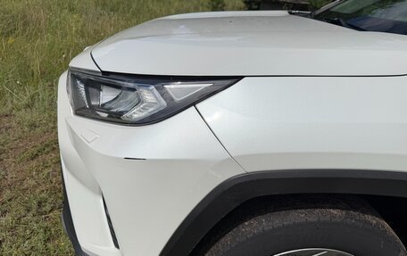 Toyota RAV4, 2021 год, 3 100 000 рублей, 6 фотография