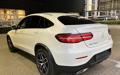 Mercedes-Benz GLC Coupe, 2017 год, 3 940 000 рублей, 4 фотография