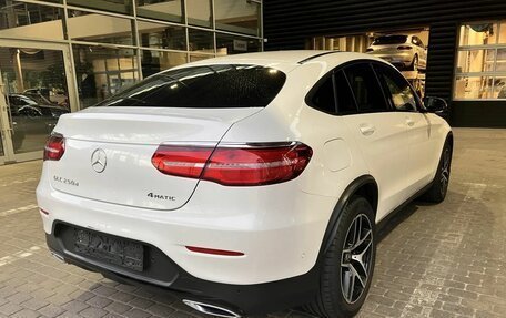 Mercedes-Benz GLC Coupe, 2017 год, 3 940 000 рублей, 2 фотография