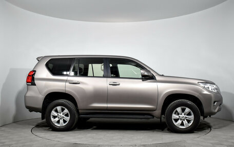Toyota Land Cruiser Prado 150 рестайлинг 2, 2019 год, 4 346 800 рублей, 4 фотография