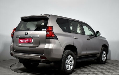 Toyota Land Cruiser Prado 150 рестайлинг 2, 2019 год, 4 346 800 рублей, 5 фотография