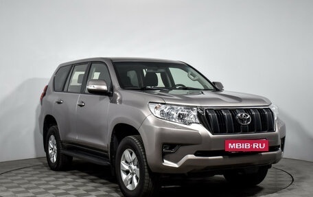 Toyota Land Cruiser Prado 150 рестайлинг 2, 2019 год, 4 346 800 рублей, 3 фотография