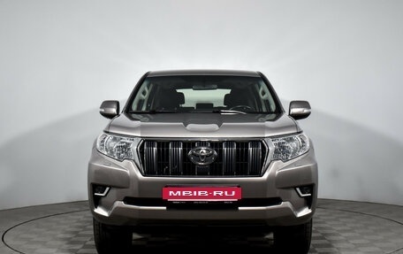 Toyota Land Cruiser Prado 150 рестайлинг 2, 2019 год, 4 346 800 рублей, 2 фотография