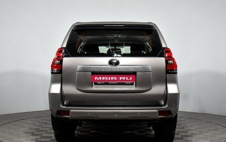 Toyota Land Cruiser Prado 150 рестайлинг 2, 2019 год, 4 346 800 рублей, 7 фотография