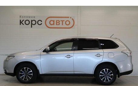 Mitsubishi Outlander III рестайлинг 3, 2013 год, 1 200 000 рублей, 2 фотография