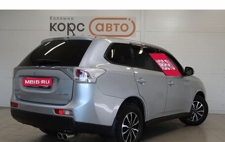 Mitsubishi Outlander III рестайлинг 3, 2013 год, 1 200 000 рублей, 3 фотография