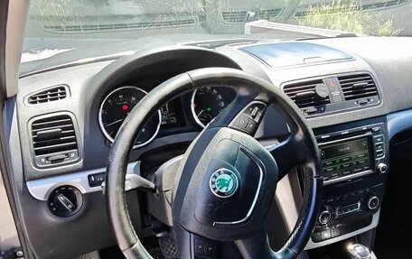 Skoda Yeti I рестайлинг, 2013 год, 720 000 рублей, 18 фотография