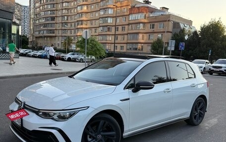 Volkswagen Golf VIII, 2021 год, 2 670 000 рублей, 2 фотография