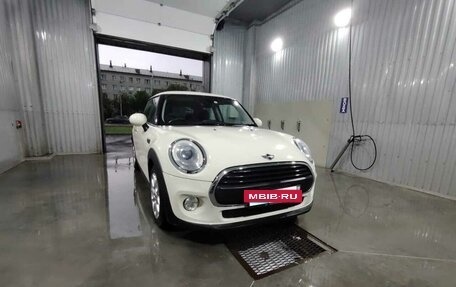 MINI Hatch, 2015 год, 1 175 000 рублей, 4 фотография