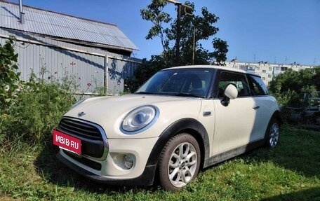 MINI Hatch, 2015 год, 1 175 000 рублей, 2 фотография