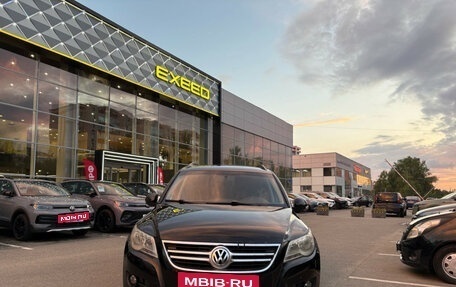 Volkswagen Tiguan I, 2010 год, 700 000 рублей, 2 фотография