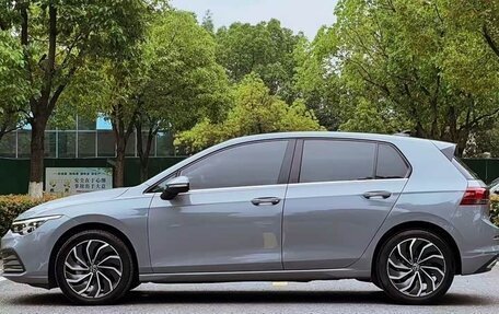 Volkswagen Golf VIII, 2023 год, 1 950 000 рублей, 8 фотография