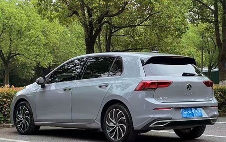 Volkswagen Golf VIII, 2023 год, 1 950 000 рублей, 7 фотография