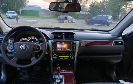Toyota Camry, 2014 год, 1 740 000 рублей, 10 фотография