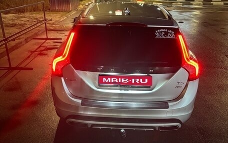 Volvo V60 Cross Country II, 2016 год, 2 500 000 рублей, 1 фотография
