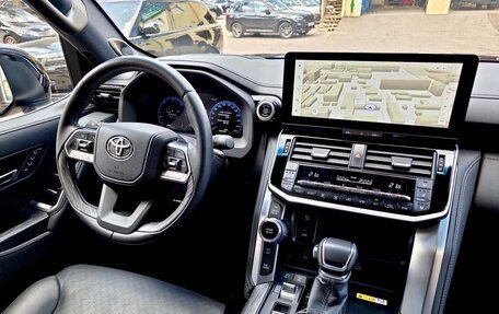 Toyota Land Cruiser, 2025 год, 13 700 000 рублей, 9 фотография