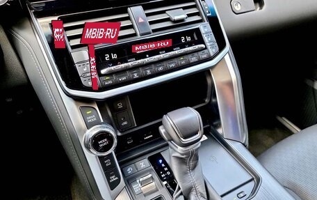 Toyota Land Cruiser, 2025 год, 13 700 000 рублей, 11 фотография