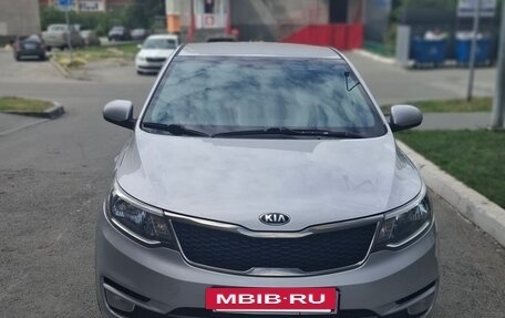 KIA Rio III рестайлинг, 2016 год, 930 000 рублей, 3 фотография