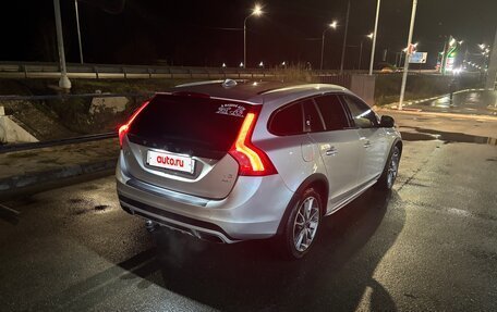 Volvo V60 Cross Country II, 2016 год, 2 500 000 рублей, 5 фотография