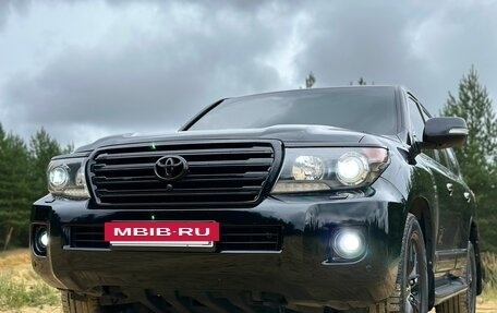 Toyota Land Cruiser 200, 2013 год, 4 300 000 рублей, 10 фотография