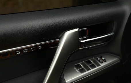 Toyota Land Cruiser 200, 2013 год, 4 300 000 рублей, 36 фотография