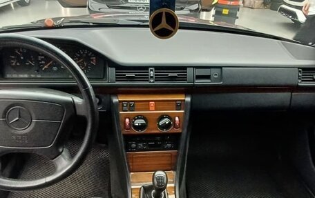 Mercedes-Benz W124, 1991 год, 1 600 000 рублей, 5 фотография