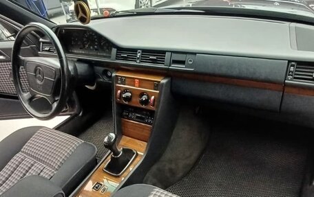 Mercedes-Benz W124, 1991 год, 1 600 000 рублей, 7 фотография