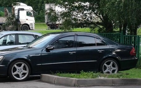 Mercedes-Benz E-Класс, 2003 год, 550 000 рублей, 2 фотография