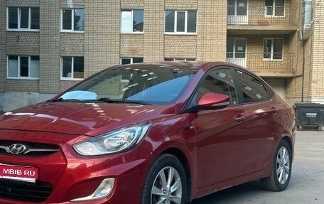 Hyundai Solaris II рестайлинг, 2011 год, 540 000 рублей, 1 фотография