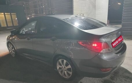 Hyundai Solaris II рестайлинг, 2011 год, 600 000 рублей, 7 фотография