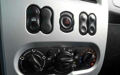 Renault Logan I, 2012 год, 599 000 рублей, 12 фотография