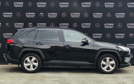 Toyota RAV4, 2019 год, 2 700 000 рублей, 4 фотография