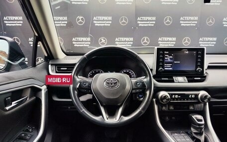 Toyota RAV4, 2019 год, 2 700 000 рублей, 18 фотография