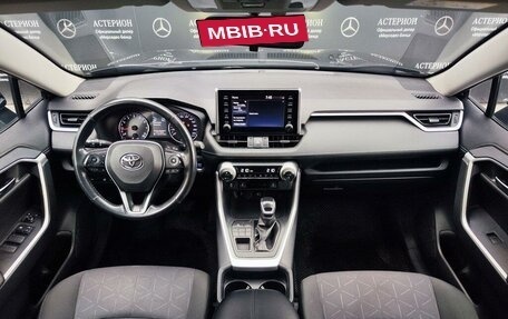 Toyota RAV4, 2019 год, 2 700 000 рублей, 27 фотография
