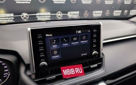 Toyota RAV4, 2019 год, 2 700 000 рублей, 22 фотография