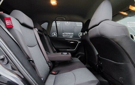 Toyota RAV4, 2019 год, 2 700 000 рублей, 31 фотография