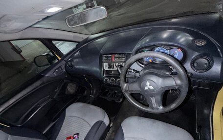 Mitsubishi Colt VI рестайлинг, 2004 год, 255 000 рублей, 5 фотография