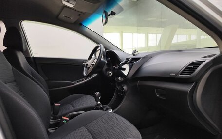 Hyundai Solaris II рестайлинг, 2015 год, 855 000 рублей, 13 фотография