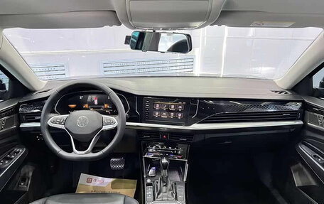 Volkswagen Passat B8 рестайлинг, 2023 год, 1 690 000 рублей, 7 фотография