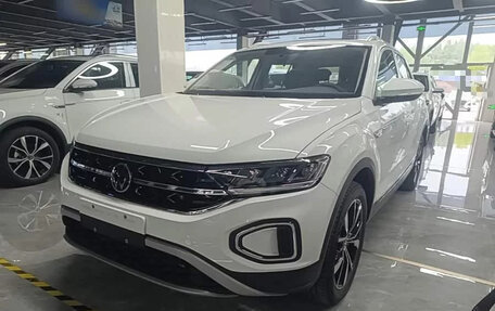 Volkswagen T-Roc I, 2026 год, 2 000 000 рублей, 3 фотография