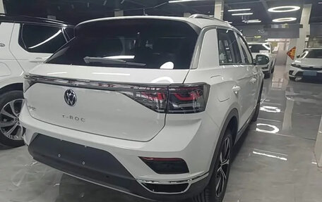 Volkswagen T-Roc I, 2026 год, 2 000 000 рублей, 5 фотография