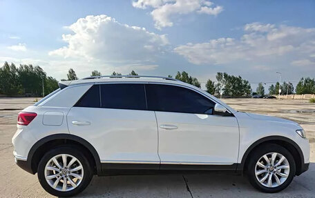 Volkswagen T-Roc I, 2023 год, 1 350 000 рублей, 4 фотография