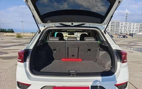 Volkswagen T-Roc I, 2023 год, 1 350 000 рублей, 22 фотография