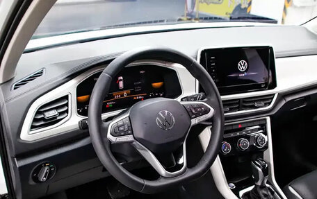 Volkswagen T-Roc I, 2023 год, 1 450 000 рублей, 7 фотография